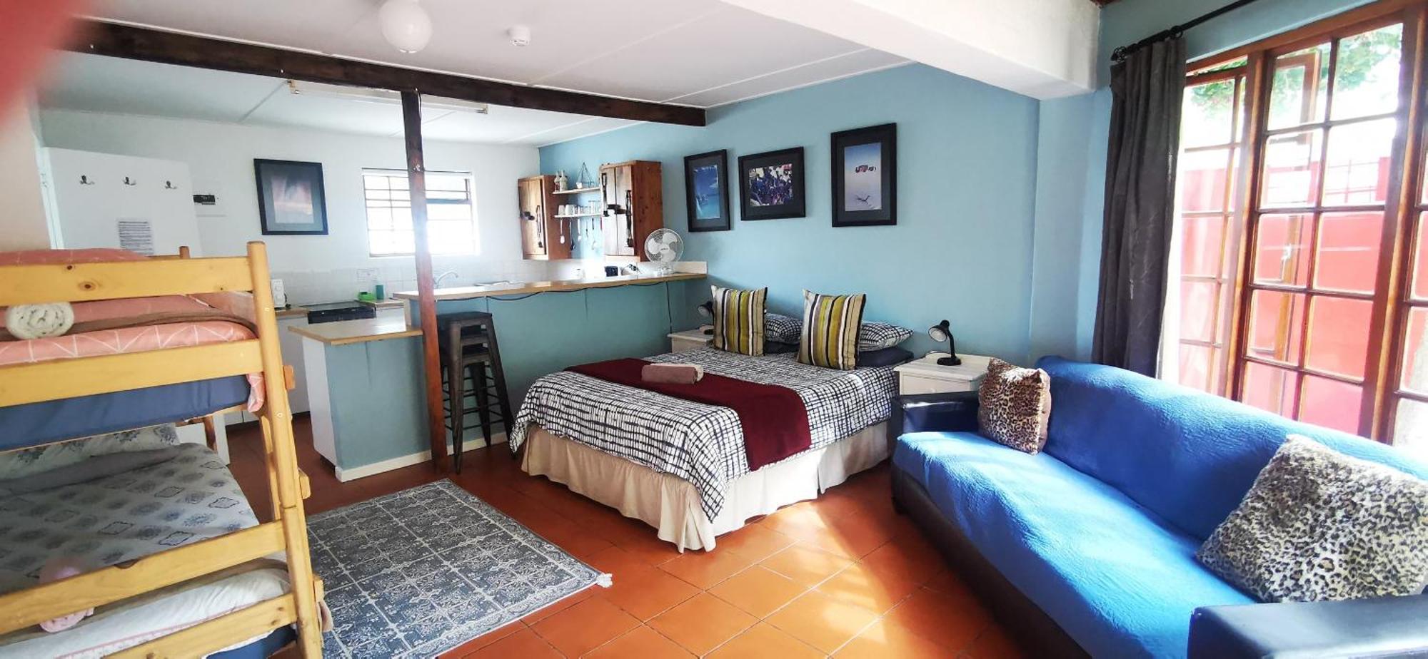 Hermanus Backpackers & Budget Accommodation Екстериор снимка